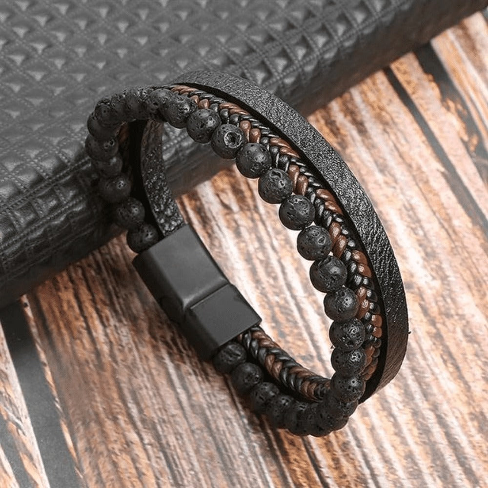 Hochwertiges Lederarmband für Männer - Stilvolles Bling mit Edelsteinen und Charms